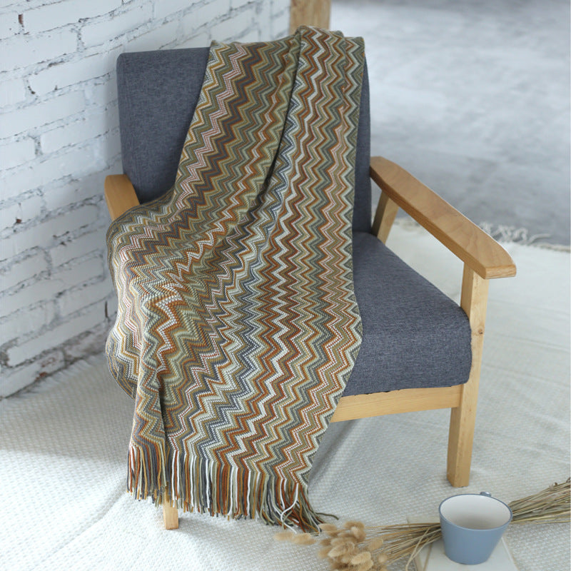 Vibrant Zigzag Bohemian Throw Blanket - Cozy Knit for Spring and Autumn